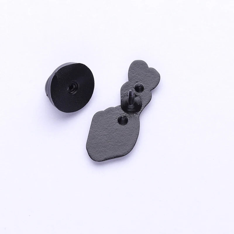 K-Pop Finger Heart Pin