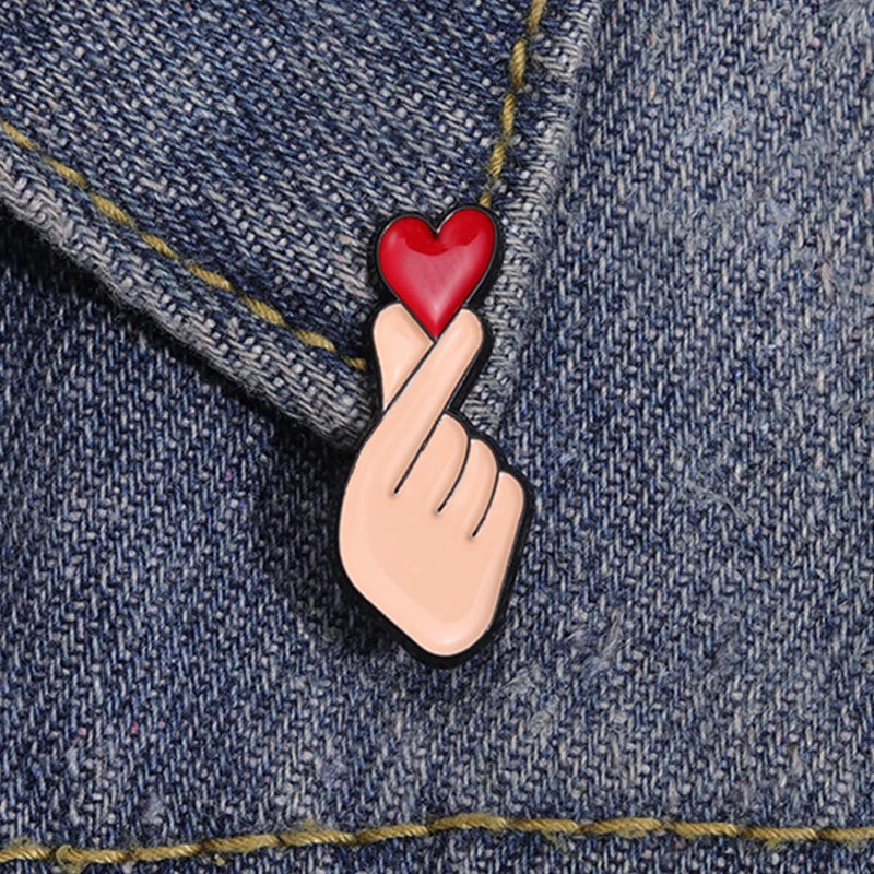 K-Pop Finger Heart Pin
