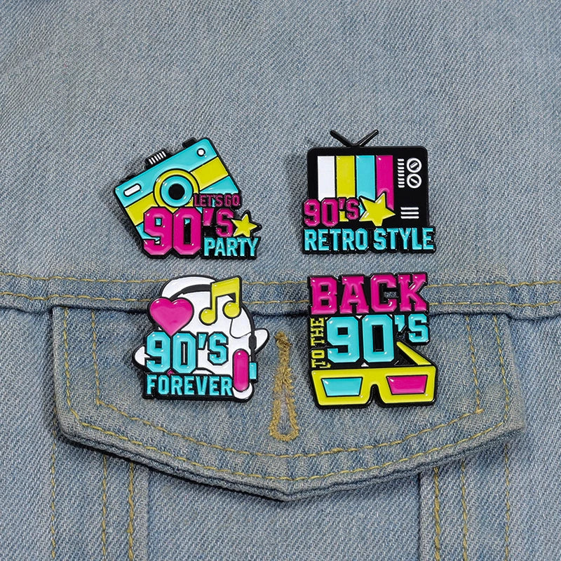 Let's Go 90's Pin